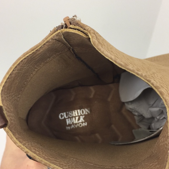 Cushion Walk Low Rider Ankle Bootie - Picture 7 of 8